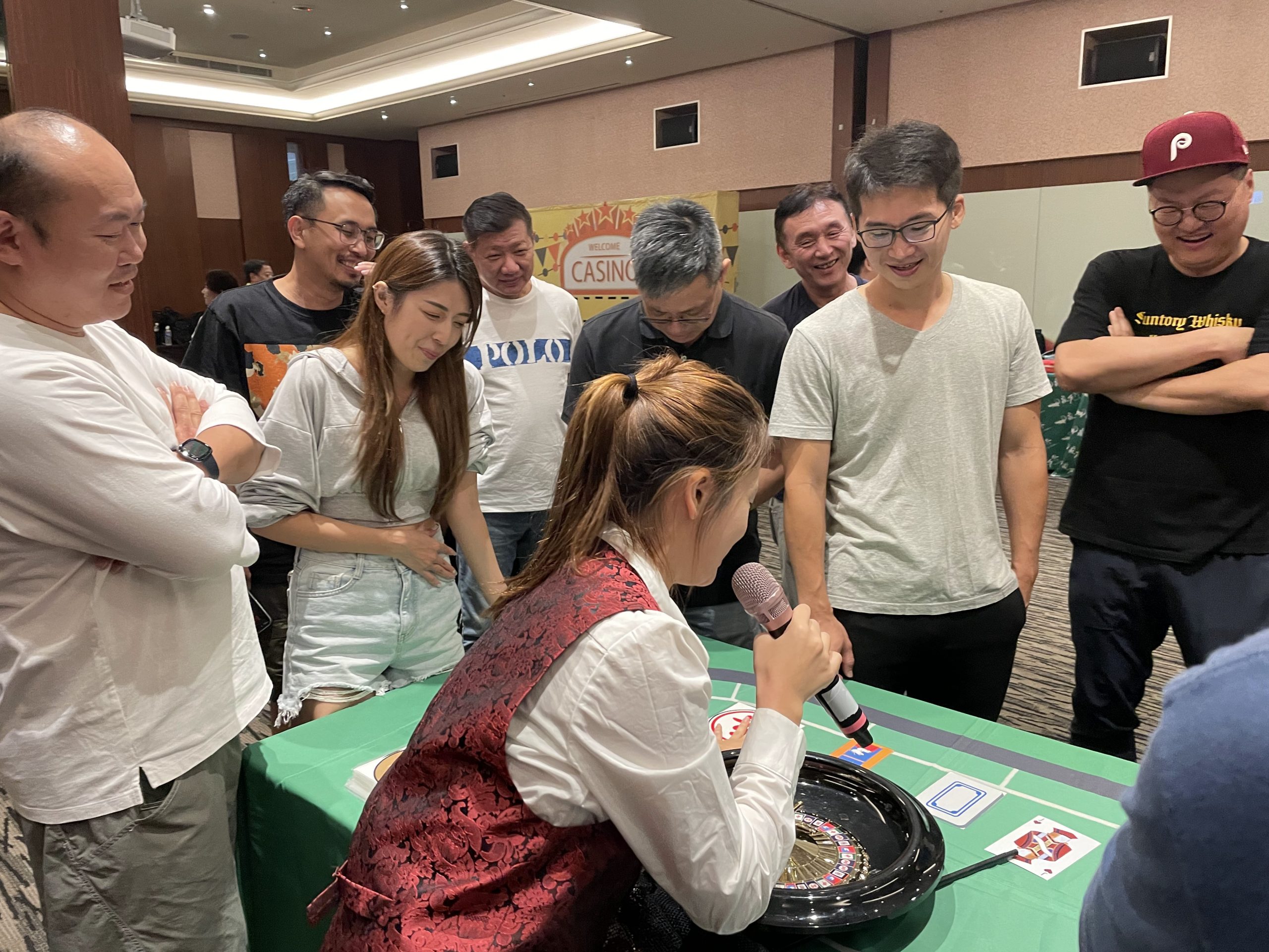 這款以博弈道具為特色的「team building活動」,讓學員親身體驗風險管理的重要性。參與者需要合理運用手中的籌碼,在風險與獲利間找到平衡點。