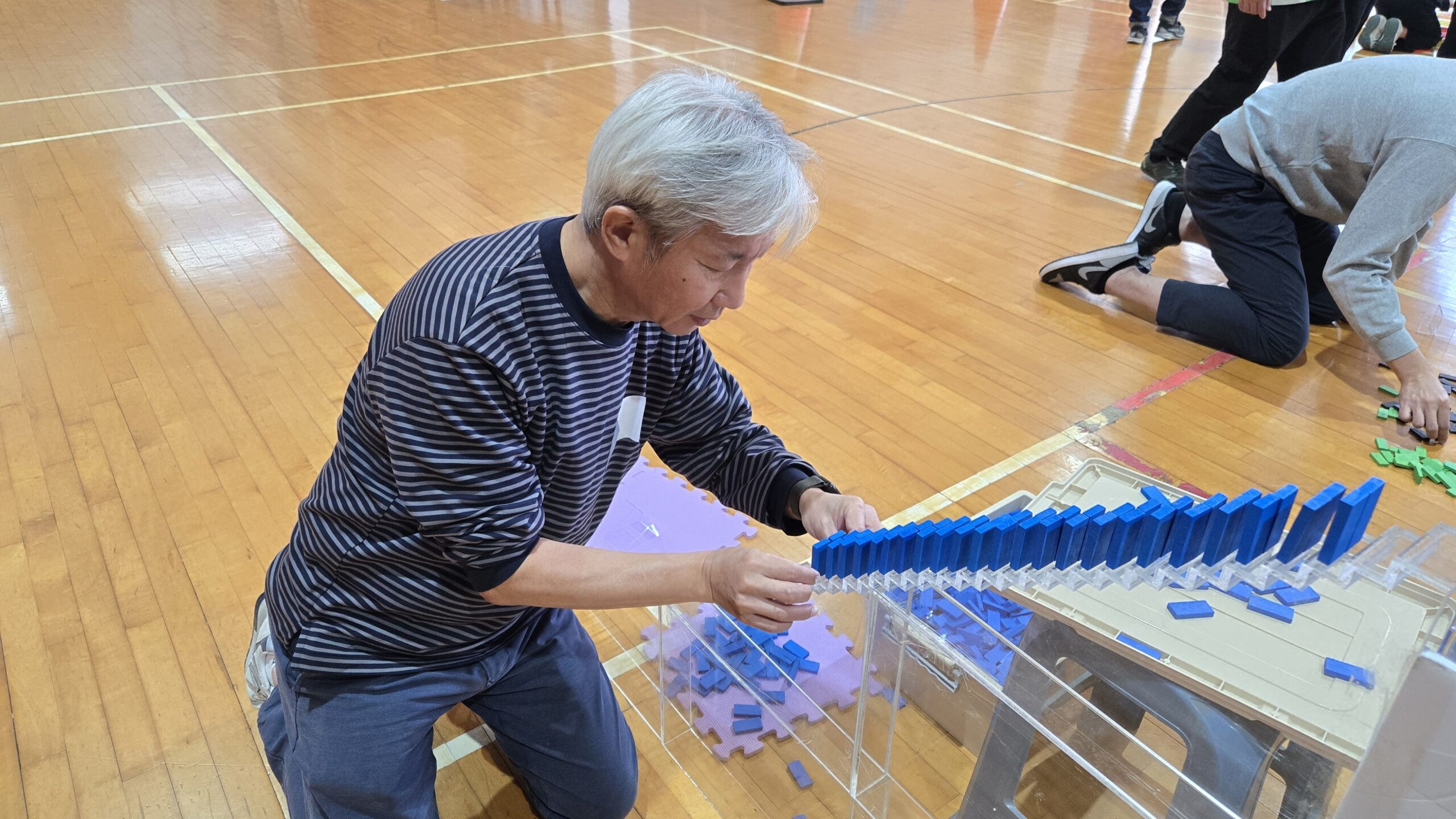 企業培訓課程,骨牌 Team Building 作為團隊合作與決策訓練的一環